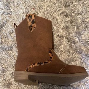 Carter’s girls boots size 6